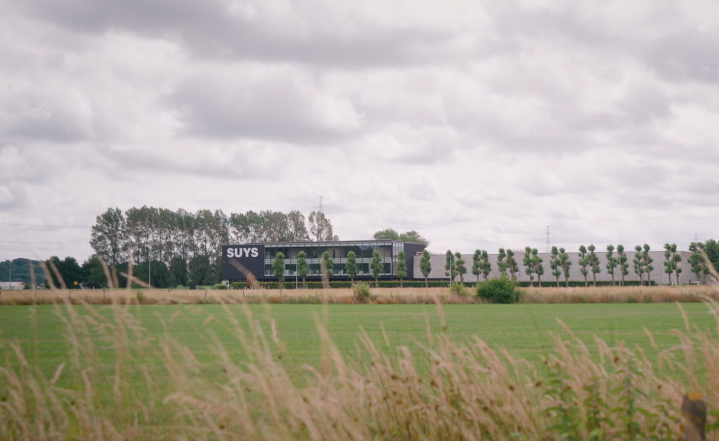 De hoofdvestiging van Suys in Kruisem